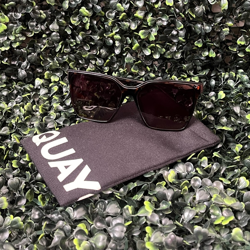 Quay Australia Level Up - Tortoise/Smoke Taupe Polarized Sunglasses